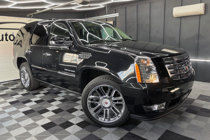 Ponuka vozidiel / Cadillac Escalade 6.2 V8 Platinum Edition A/T - video Ponuka vozidiel / Cadillac Escalade 6.2 V8 Platinum Edition A/T - video