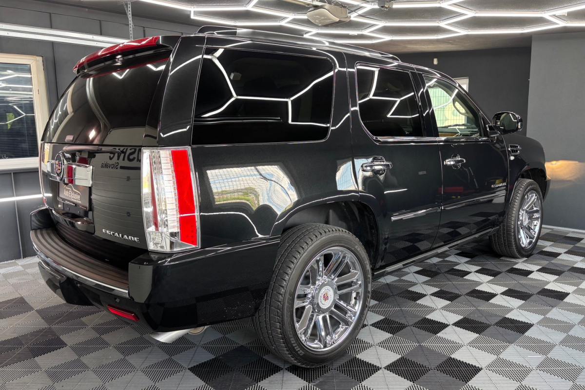 Ponuka vozidiel / Cadillac Escalade 6.2 V8 Platinum Edition A/T - video Ponuka vozidiel / Cadillac Escalade 6.2 V8 Platinum Edition A/T - video
