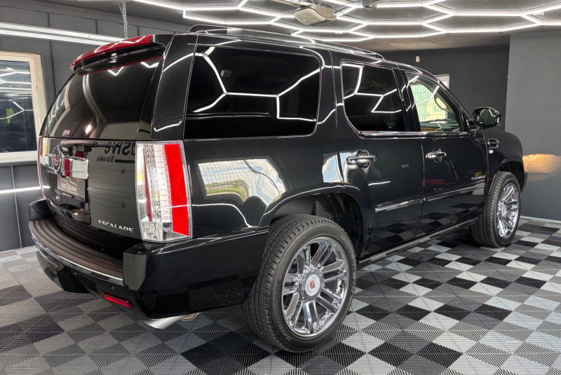 Ponuka vozidiel / Cadillac Escalade 6.2 V8 Platinum Edition A/T - video Ponuka vozidiel / Cadillac Escalade 6.2 V8 Platinum Edition A/T - video
