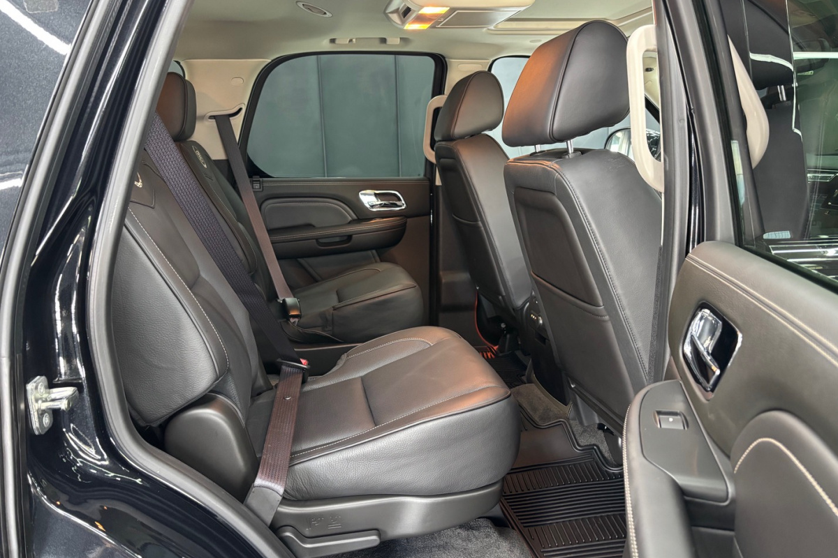 Ponuka vozidiel / Cadillac Escalade 6.2 V8 Platinum Edition A/T - video Ponuka vozidiel / Cadillac Escalade 6.2 V8 Platinum Edition A/T - video