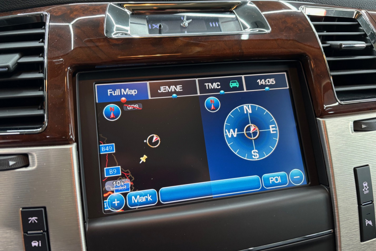 Ponuka vozidiel / Cadillac Escalade 6.2 V8 Platinum Edition A/T - video Ponuka vozidiel / Cadillac Escalade 6.2 V8 Platinum Edition A/T - video
