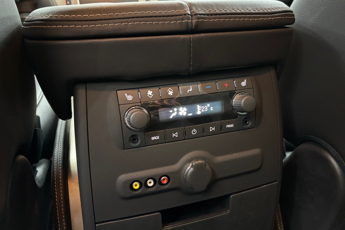 Ponuka vozidiel / Cadillac Escalade 6.2 V8 Platinum Edition A/T - video Ponuka vozidiel / Cadillac Escalade 6.2 V8 Platinum Edition A/T - video
