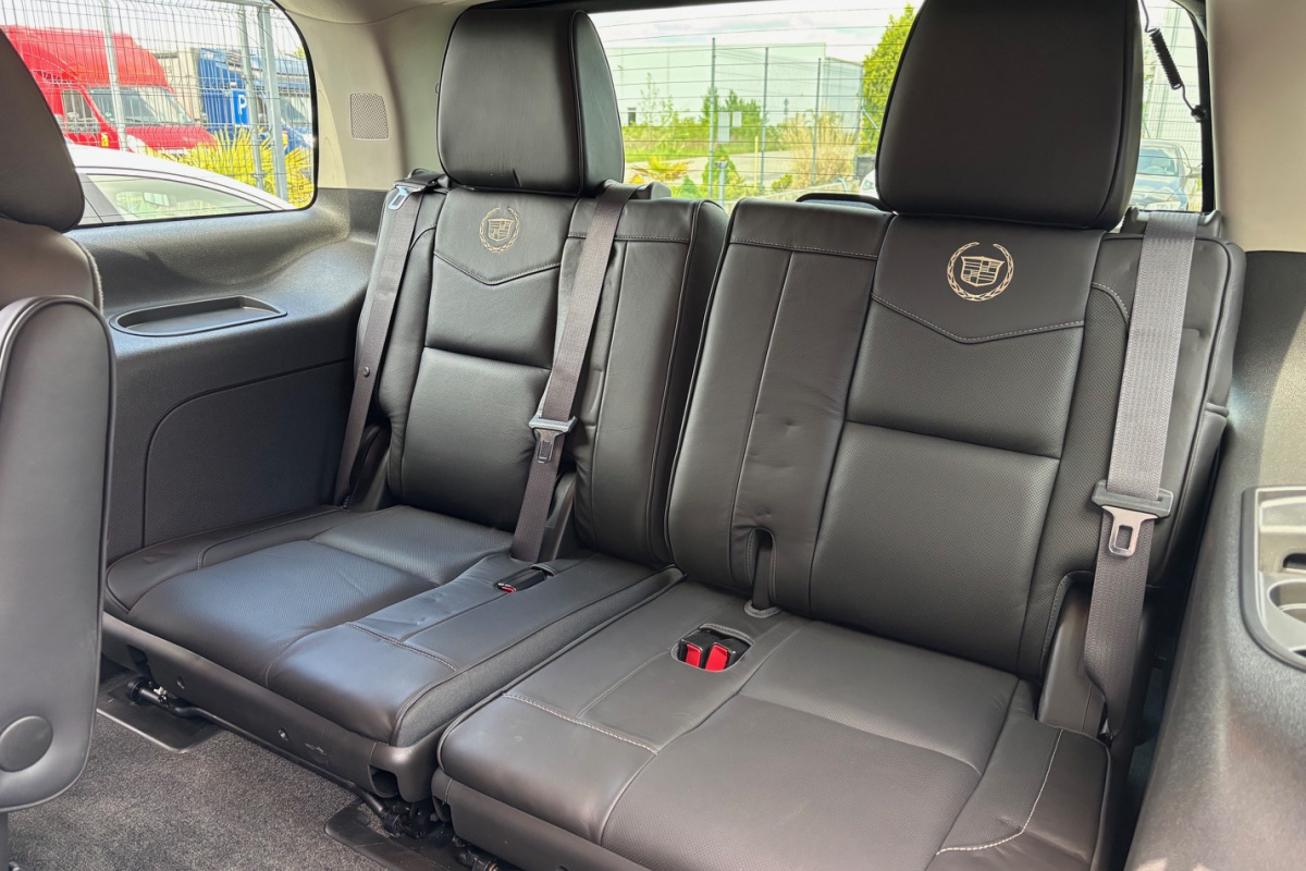 Ponuka vozidiel / Cadillac Escalade 6.2 V8 Platinum Edition A/T - video Ponuka vozidiel / Cadillac Escalade 6.2 V8 Platinum Edition A/T - video