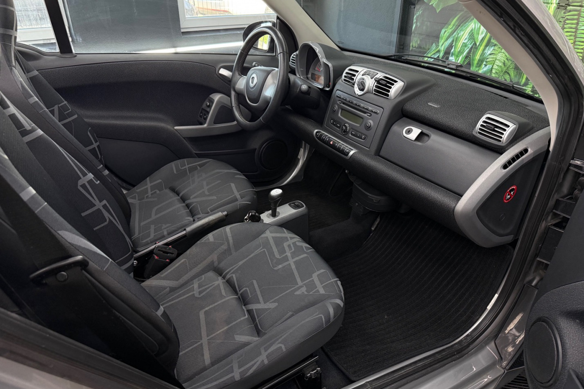 Ponuka vozidiel / Smart Fortwo cabrio passion 84k - video Ponuka vozidiel / Smart Fortwo cabrio passion 84k - video