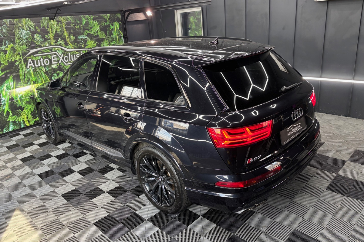 Ponuka vozidiel / Audi SQ7 4.0 TDI V8 QUATTRO - video Ponuka vozidiel / Audi SQ7 4.0 TDI V8 QUATTRO - video