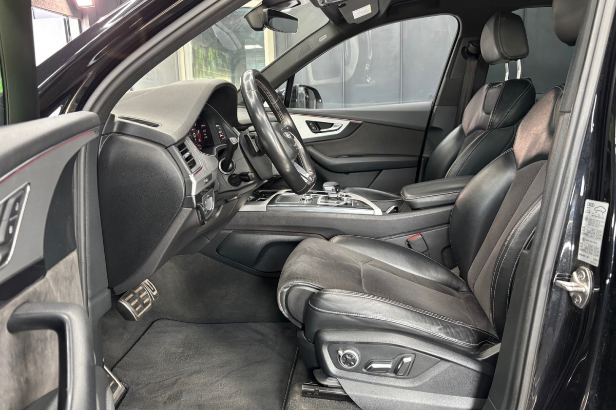 Ponuka vozidiel / Audi SQ7 4.0 TDI V8 QUATTRO - video Ponuka vozidiel / Audi SQ7 4.0 TDI V8 QUATTRO - video