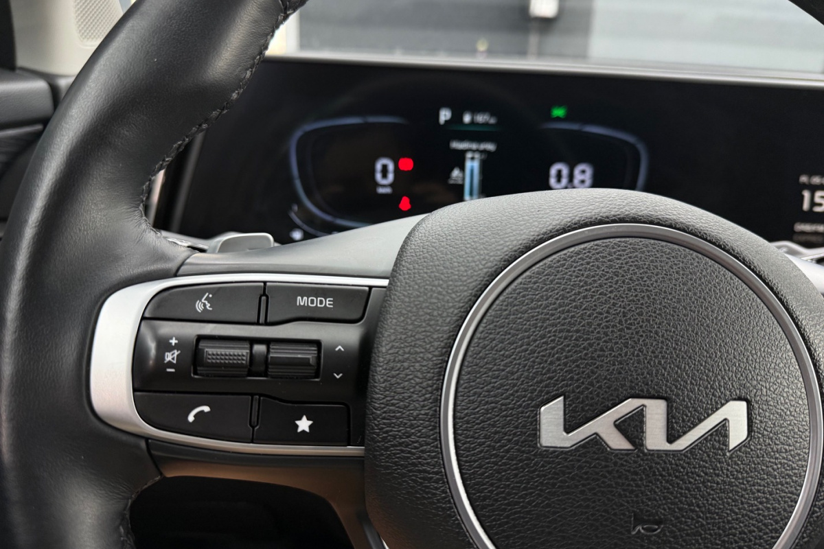 Ponuka vozidiel / Kia Sportage 1.6 CRDi mHEV Platinum A/T - video Ponuka vozidiel / Kia Sportage 1.6 CRDi mHEV Platinum A/T - video