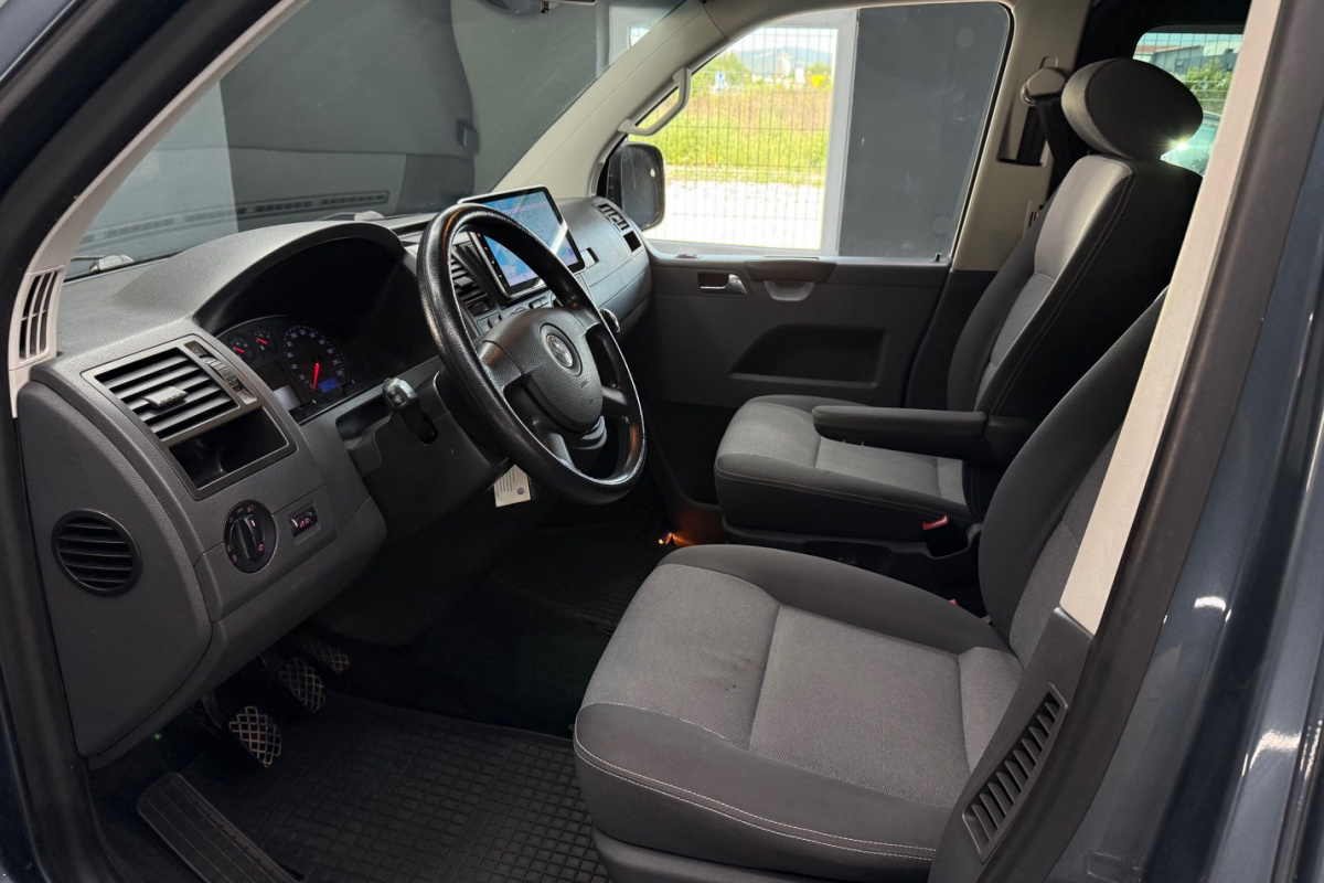Ponuka vozidiel / Volkswagen Multivan 2.5 TDi - video Ponuka vozidiel / Volkswagen Multivan 2.5 TDi - video