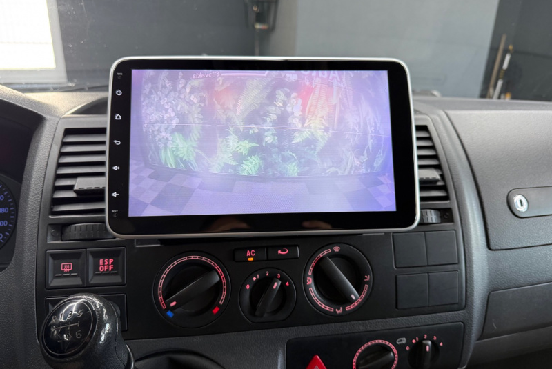 Ponuka vozidiel / Volkswagen Multivan 2.5 TDi - video Ponuka vozidiel / Volkswagen Multivan 2.5 TDi - video