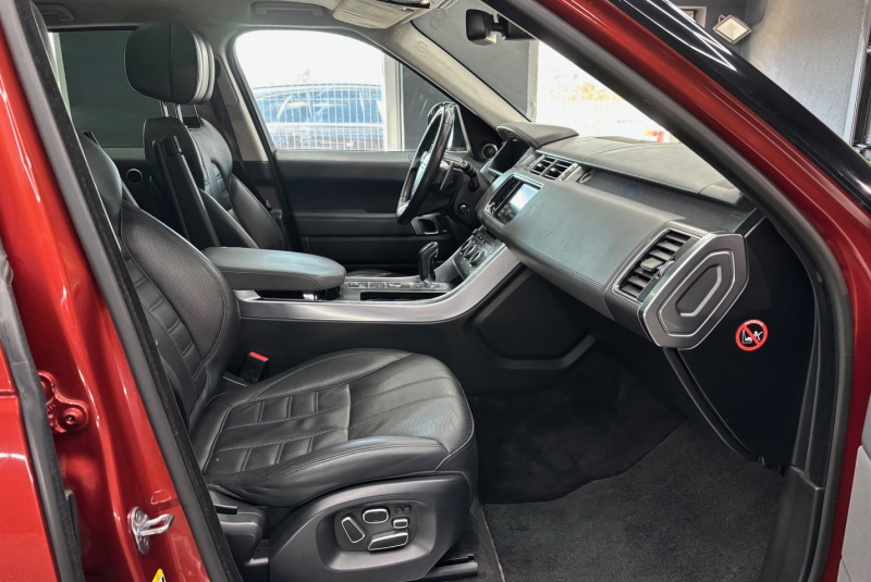 Ponuka vozidiel / Land Rover Range Rover Sport 3.0 SDV6 AUTOBIOGRAPHY DYNAMIC 7-MIESTNE - video Ponuka vozidiel / Land Rover Range Rover Sport 3.0 SDV6 AUTOBIOGRAPHY DYNAMIC 7-MIESTNE - video