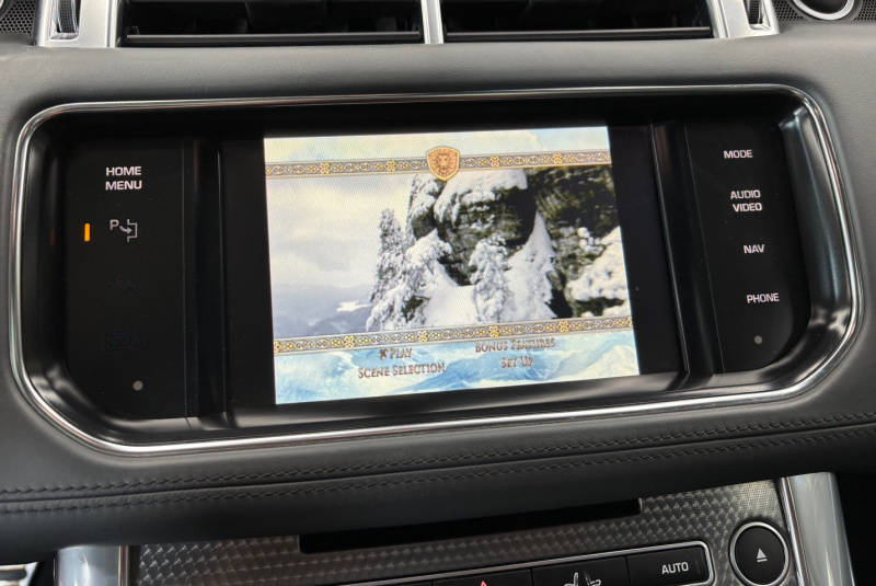 Ponuka vozidiel / Land Rover Range Rover Sport 3.0 SDV6 AUTOBIOGRAPHY DYNAMIC 7-MIESTNE - video Ponuka vozidiel / Land Rover Range Rover Sport 3.0 SDV6 AUTOBIOGRAPHY DYNAMIC 7-MIESTNE - video