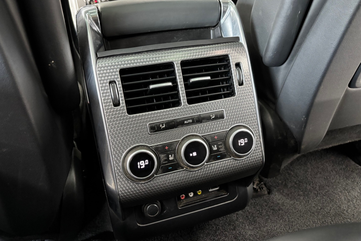 Ponuka vozidiel / Land Rover Range Rover Sport 3.0 SDV6 AUTOBIOGRAPHY DYNAMIC 7-MIESTNE - video Ponuka vozidiel / Land Rover Range Rover Sport 3.0 SDV6 AUTOBIOGRAPHY DYNAMIC 7-MIESTNE - video