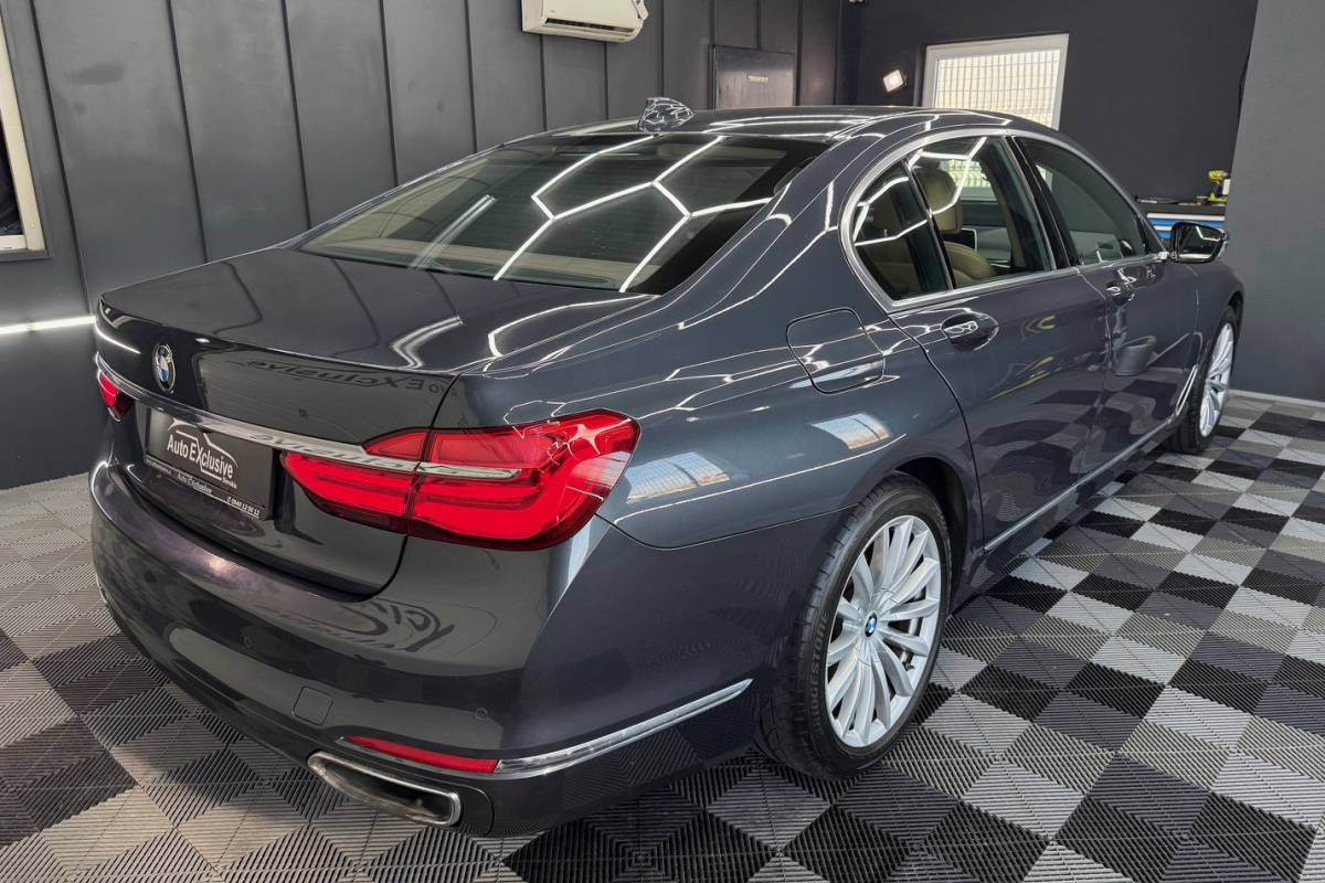 Ponuka vozidiel / BMW Rad 7 730d xDrive A/T - video Ponuka vozidiel / BMW Rad 7 730d xDrive A/T - video