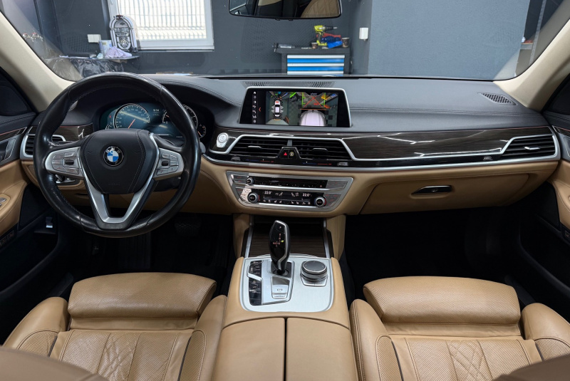 Ponuka vozidiel / BMW Rad 7 730d xDrive A/T - video Ponuka vozidiel / BMW Rad 7 730d xDrive A/T - video