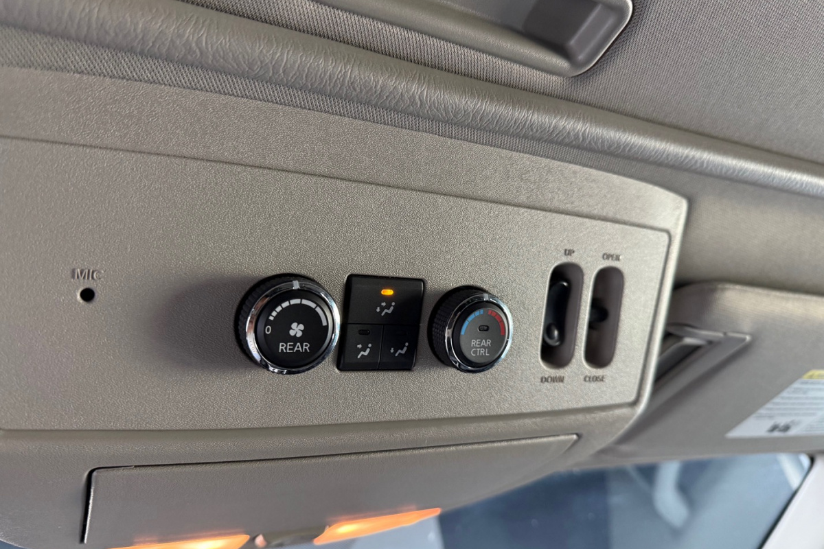 Ponuka vozidiel / Nissan ARMADA PLATINUM 5.6 V8 - video Ponuka vozidiel / Nissan ARMADA PLATINUM 5.6 V8 - video