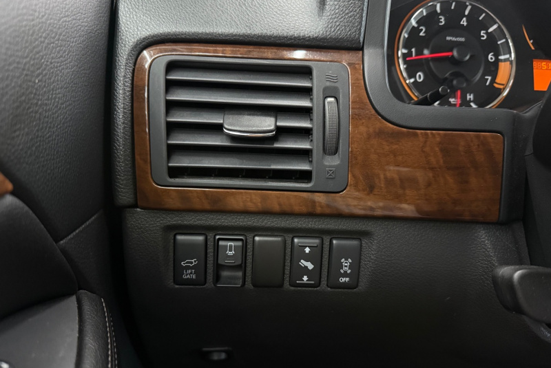 Ponuka vozidiel / Nissan ARMADA PLATINUM 5.6 V8 - video Ponuka vozidiel / Nissan ARMADA PLATINUM 5.6 V8 - video