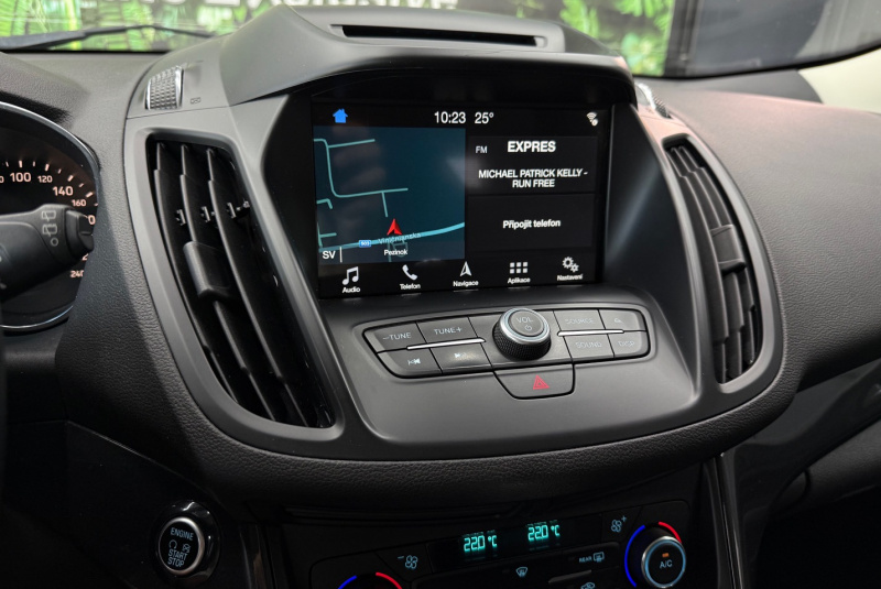 Ponuka vozidiel / Ford Kuga 2.0 TDCi Duratorq Business A/T AWD - video Ponuka vozidiel / Ford Kuga 2.0 TDCi Duratorq Business A/T AWD - video
