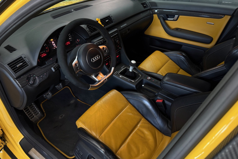 Ponuka vozidiel / Audi RS4/RS4 Avant 4.2 V8 FSi Quattro Black Packet - video Ponuka vozidiel / Audi RS4/RS4 Avant 4.2 V8 FSi Quattro Black Packet - video