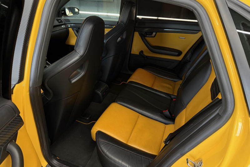 Ponuka vozidiel / Audi RS4/RS4 Avant 4.2 V8 FSi Quattro Black Packet - video Ponuka vozidiel / Audi RS4/RS4 Avant 4.2 V8 FSi Quattro Black Packet - video