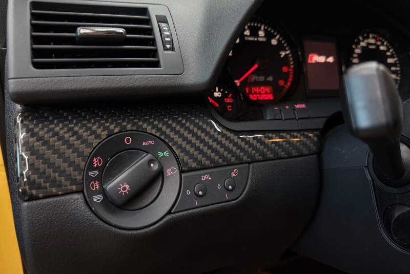 Ponuka vozidiel / Audi RS4/RS4 Avant 4.2 V8 FSi Quattro Black Packet - video Ponuka vozidiel / Audi RS4/RS4 Avant 4.2 V8 FSi Quattro Black Packet - video