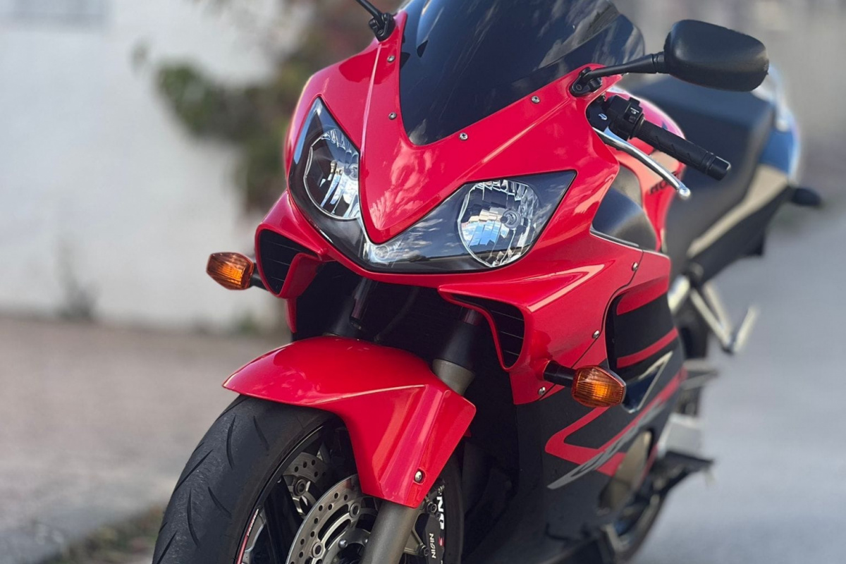 Ponuka vozidiel / Honda CBR 600 F - video Ponuka vozidiel / Honda CBR 600 F - video
