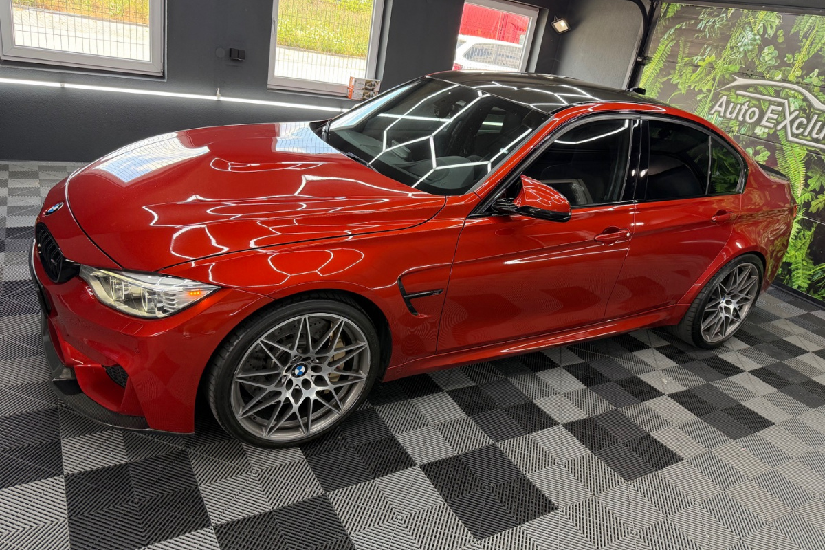 Ponuka vozidiel / BMW M3 Competition 3.0 A/T Carbon Packet - video Ponuka vozidiel / BMW M3 Competition 3.0 A/T Carbon Packet - video