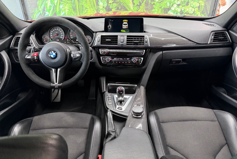Ponuka vozidiel / BMW M3 Competition 3.0 A/T Carbon Packet - video Ponuka vozidiel / BMW M3 Competition 3.0 A/T Carbon Packet - video