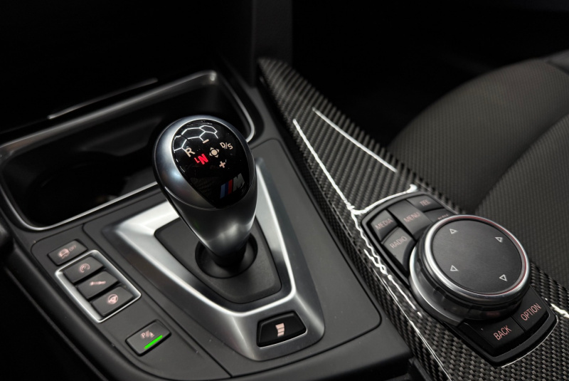 Ponuka vozidiel / BMW M3 Competition 3.0 A/T Carbon Packet - video Ponuka vozidiel / BMW M3 Competition 3.0 A/T Carbon Packet - video