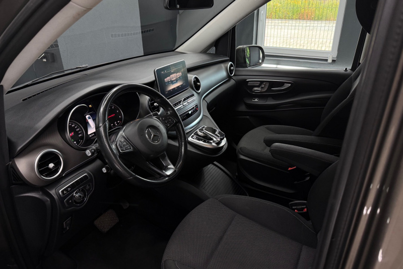 Ponuka vozidiel / Mercedes-Benz V trieda V250 d lang A/T 4Matic - video Ponuka vozidiel / Mercedes-Benz V trieda V250 d lang A/T 4Matic - video