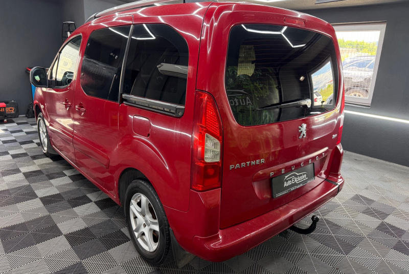 Ponuka vozidiel / Peugeot Partner Tepee 1.6 HDi FAP 92k Happy Family - video Ponuka vozidiel / Peugeot Partner Tepee 1.6 HDi FAP 92k Happy Family - video