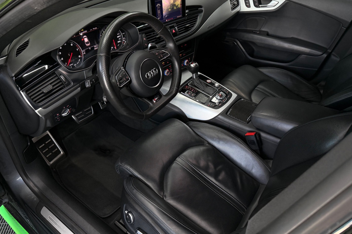 Ponuka vozidiel / Audi RS7 4.0 V8 Quattro - video Ponuka vozidiel / Audi RS7 4.0 V8 Quattro - video