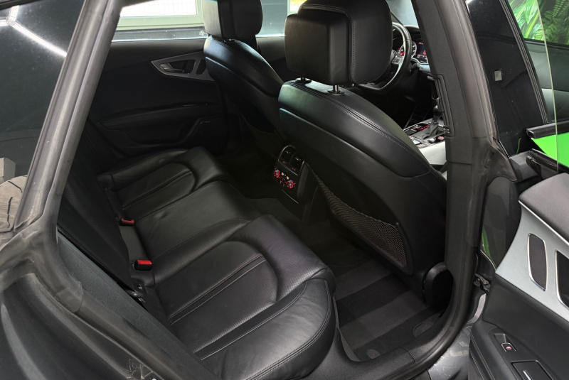 Ponuka vozidiel / Audi RS7 4.0 V8 Quattro - video Ponuka vozidiel / Audi RS7 4.0 V8 Quattro - video
