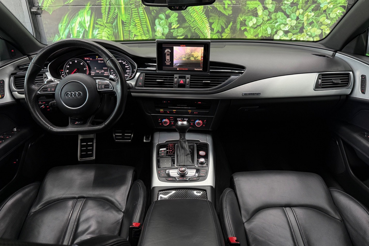 Ponuka vozidiel / Audi RS7 4.0 V8 Quattro - video Ponuka vozidiel / Audi RS7 4.0 V8 Quattro - video