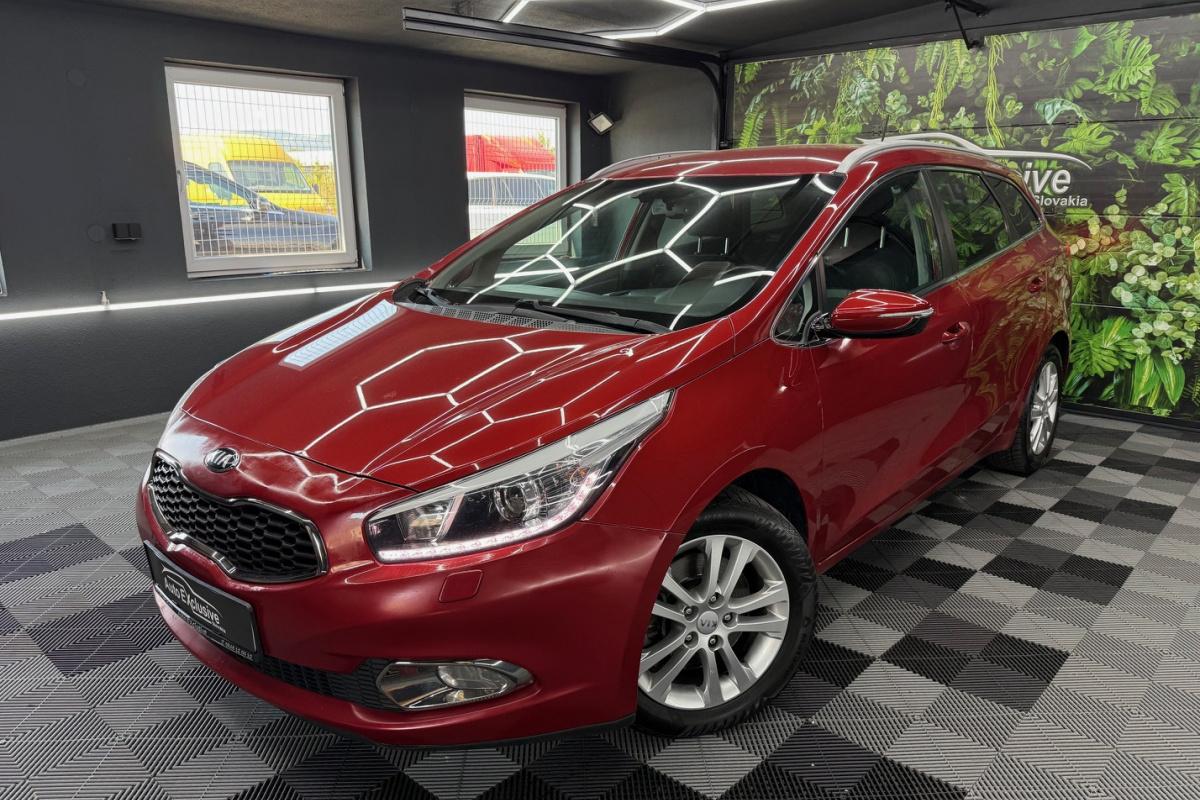 Ponuka vozidiel / Kia Cee´d SW 1.6 CRDi EX/Gold A/T - video Ponuka vozidiel / Kia Cee´d SW 1.6 CRDi EX/Gold A/T - video