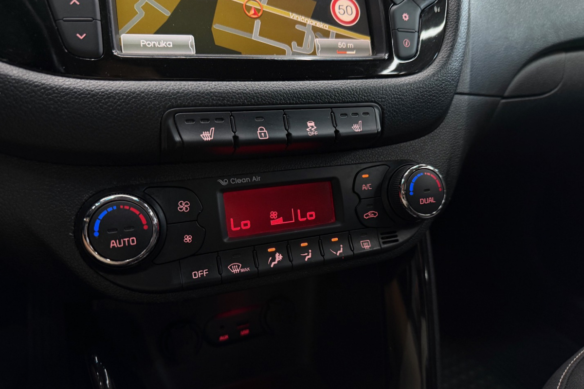 Ponuka vozidiel / Kia Cee´d SW 1.6 CRDi EX/Gold A/T - video Ponuka vozidiel / Kia Cee´d SW 1.6 CRDi EX/Gold A/T - video