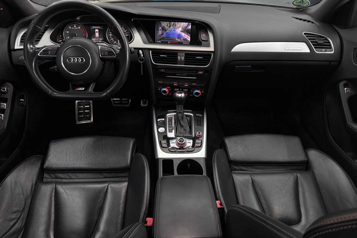 Ponuka vozidiel / Audi S4 Avant 3.0 TFSI QUATTRO AUTOMAT - video Ponuka vozidiel / Audi S4 Avant 3.0 TFSI QUATTRO AUTOMAT - video