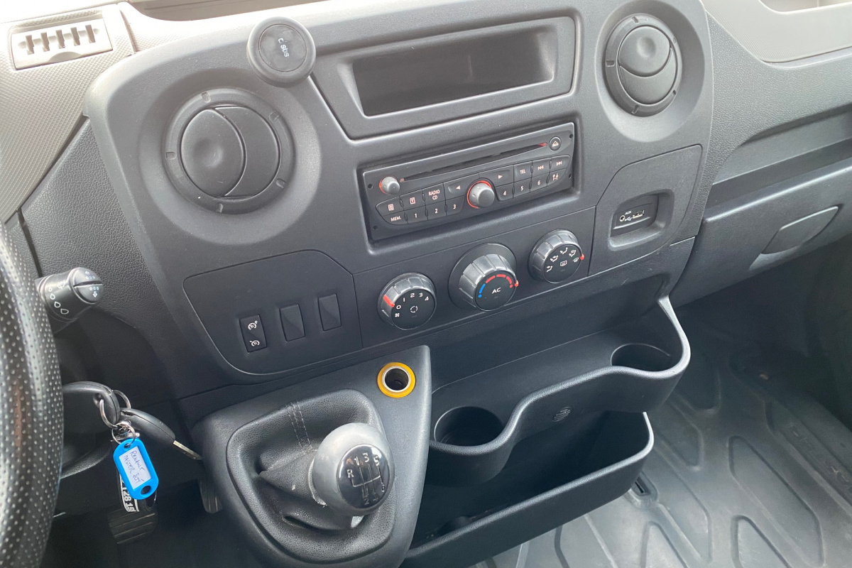 Ponuka vozidiel / Renault Master 2.3 L4H4 - video Ponuka vozidiel / Renault Master 2.3 L4H4 - video