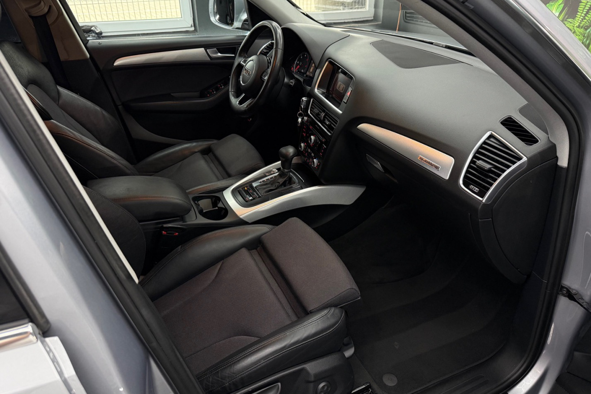 Ponuka vozidiel / Audi Q5 2.0 TDI 190k quattro S tronic Sport - video Ponuka vozidiel / Audi Q5 2.0 TDI 190k quattro S tronic Sport - video