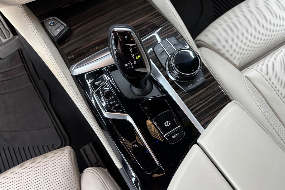 Ponuka vozidiel / BMW Rad 5 540d mHEV xDrive M-PACKET - video Ponuka vozidiel / BMW Rad 5 540d mHEV xDrive M-PACKET - video