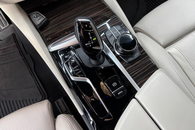 Ponuka vozidiel / BMW Rad 5 540d mHEV xDrive M-PACKET - video Ponuka vozidiel / BMW Rad 5 540d mHEV xDrive M-PACKET - video
