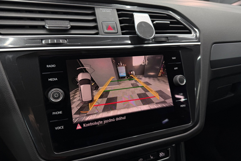 Ponuka vozidiel / Volkswagen Tiguan 2.0 BiTDI SCR BMT 240k 4MOTION HIGHLINE R-LINE DSG - video Ponuka vozidiel / Volkswagen Tiguan 2.0 BiTDI SCR BMT 240k 4MOTION HIGHLINE R-LINE DSG - video