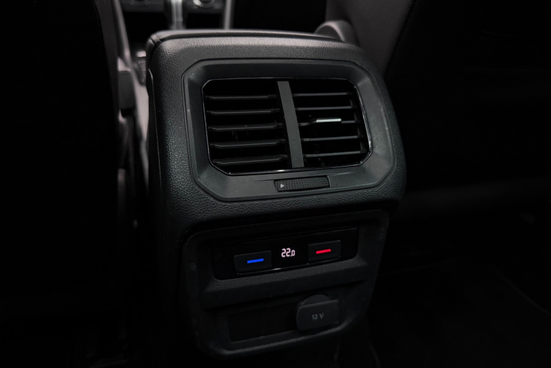 Ponuka vozidiel / Volkswagen Tiguan 2.0 BiTDI SCR BMT 240k 4MOTION HIGHLINE R-LINE DSG - video Ponuka vozidiel / Volkswagen Tiguan 2.0 BiTDI SCR BMT 240k 4MOTION HIGHLINE R-LINE DSG - video