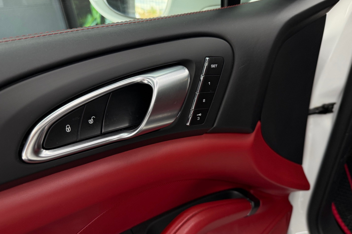 Ponuka vozidiel / Porsche Cayenne Diesel 245k Tiptronic S - video Ponuka vozidiel / Porsche Cayenne Diesel 245k Tiptronic S - video