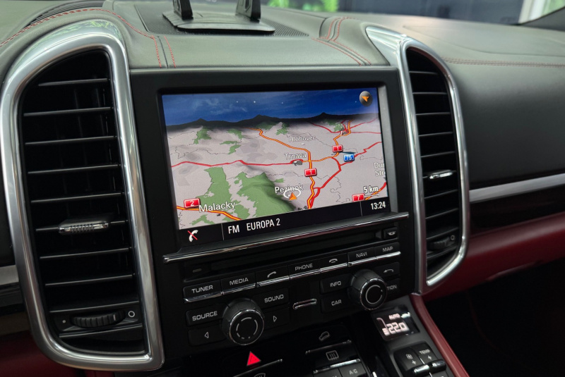 Ponuka vozidiel / Porsche Cayenne Diesel 245k Tiptronic S - video Ponuka vozidiel / Porsche Cayenne Diesel 245k Tiptronic S - video