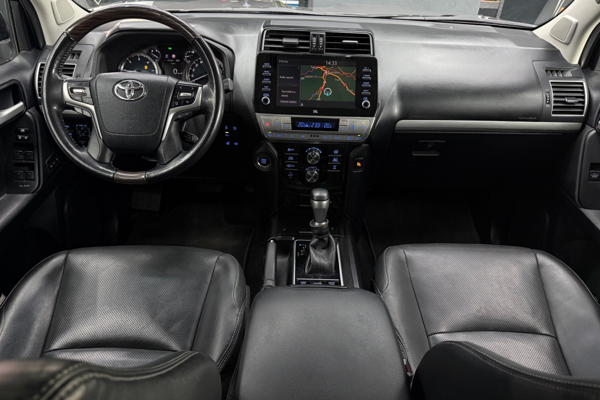 Ponuka vozidiel / Toyota Land Cruiser 2.8 D-4D 204 Executive A/T 4x4 - video Ponuka vozidiel / Toyota Land Cruiser 2.8 D-4D 204 Executive A/T 4x4 - video