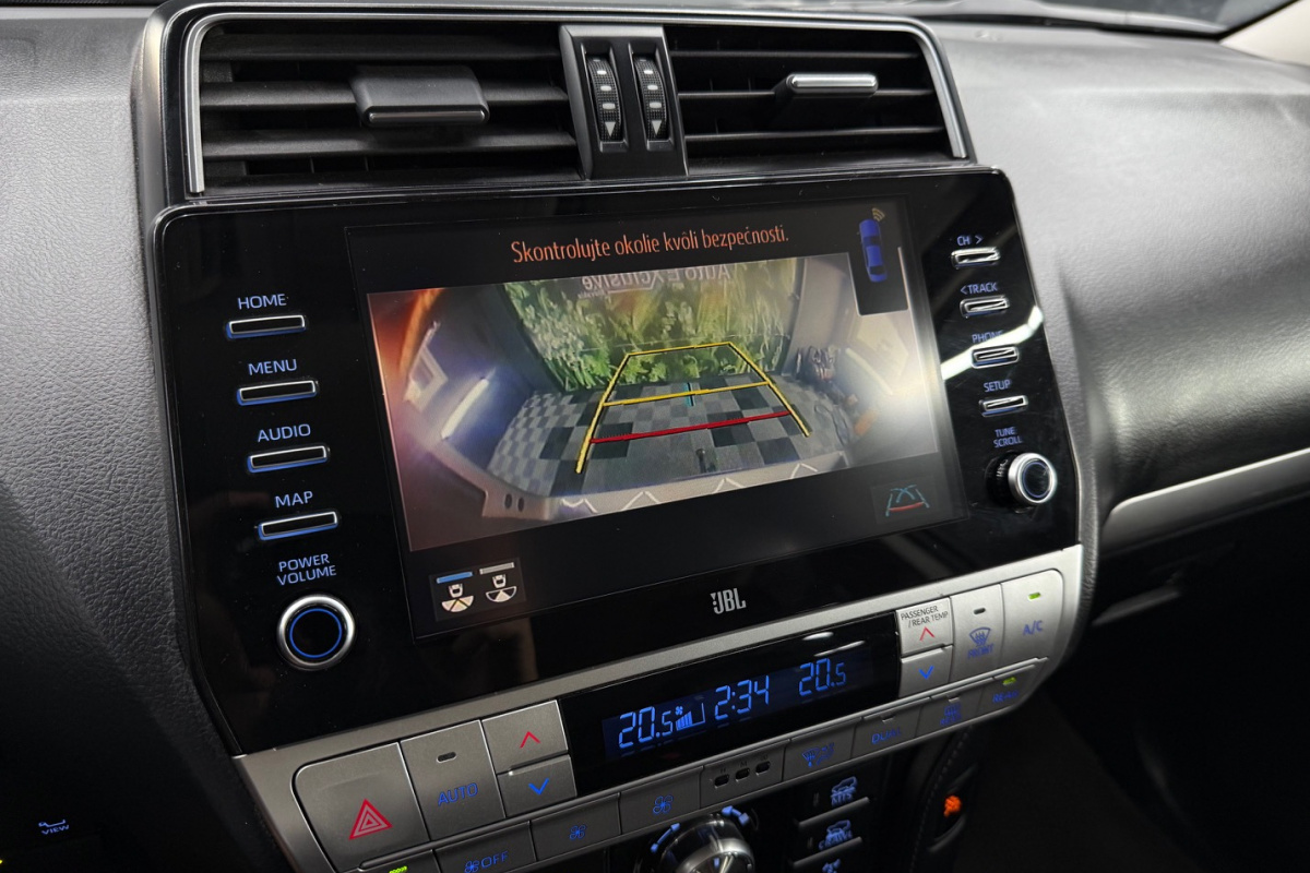 Ponuka vozidiel / Toyota Land Cruiser 2.8 D-4D 204 Executive A/T 4x4 - video Ponuka vozidiel / Toyota Land Cruiser 2.8 D-4D 204 Executive A/T 4x4 - video