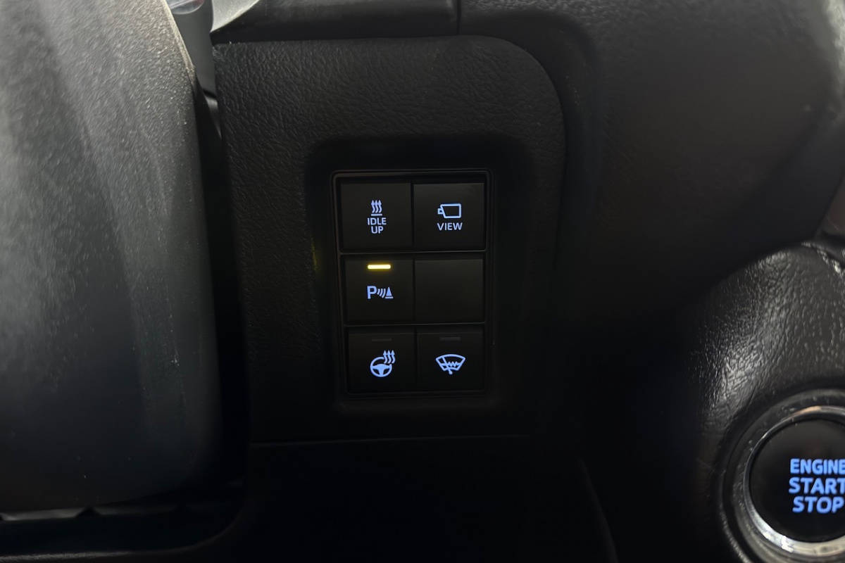 Ponuka vozidiel / Toyota Land Cruiser 2.8 D-4D 204 Executive A/T 4x4 - video Ponuka vozidiel / Toyota Land Cruiser 2.8 D-4D 204 Executive A/T 4x4 - video
