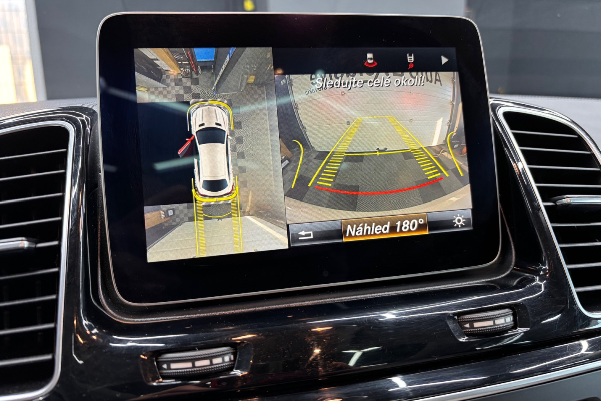 Ponuka vozidiel / Mercedes-Benz GLE Kupé 350d 4matic A/T - video Ponuka vozidiel / Mercedes-Benz GLE Kupé 350d 4matic A/T - video
