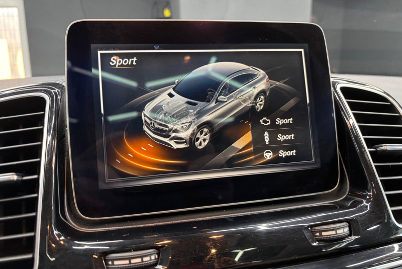 Ponuka vozidiel / Mercedes-Benz GLE Kupé 350d 4matic A/T - video Ponuka vozidiel / Mercedes-Benz GLE Kupé 350d 4matic A/T - video