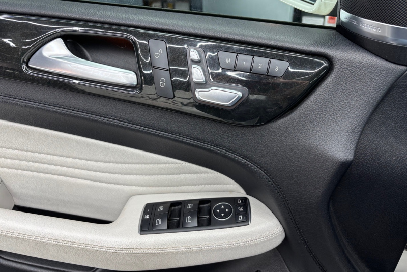 Ponuka vozidiel / Mercedes-Benz GLE Kupé 350d 4matic A/T - video Ponuka vozidiel / Mercedes-Benz GLE Kupé 350d 4matic A/T - video